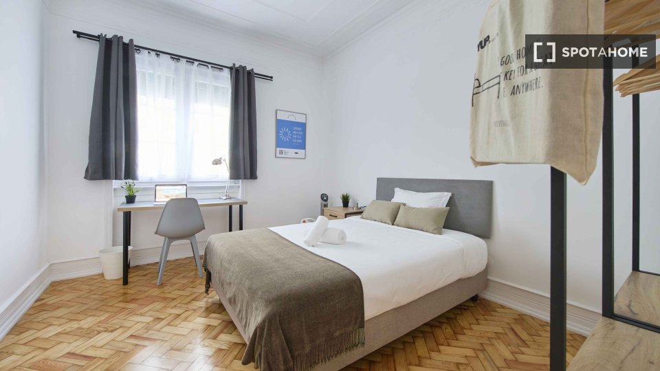 Double room Lisbon, 7 beds — photo 25
