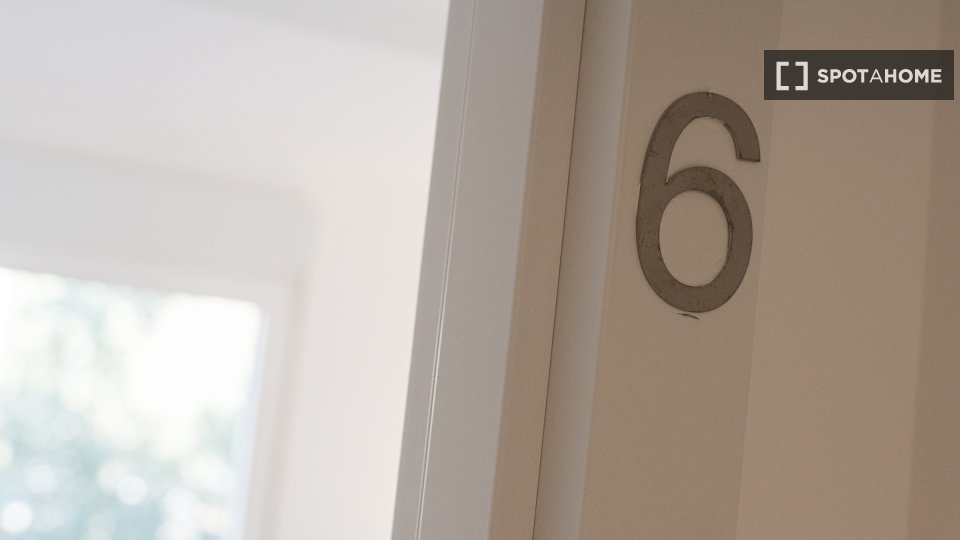 Double room Madrid, 6 beds — photo 3