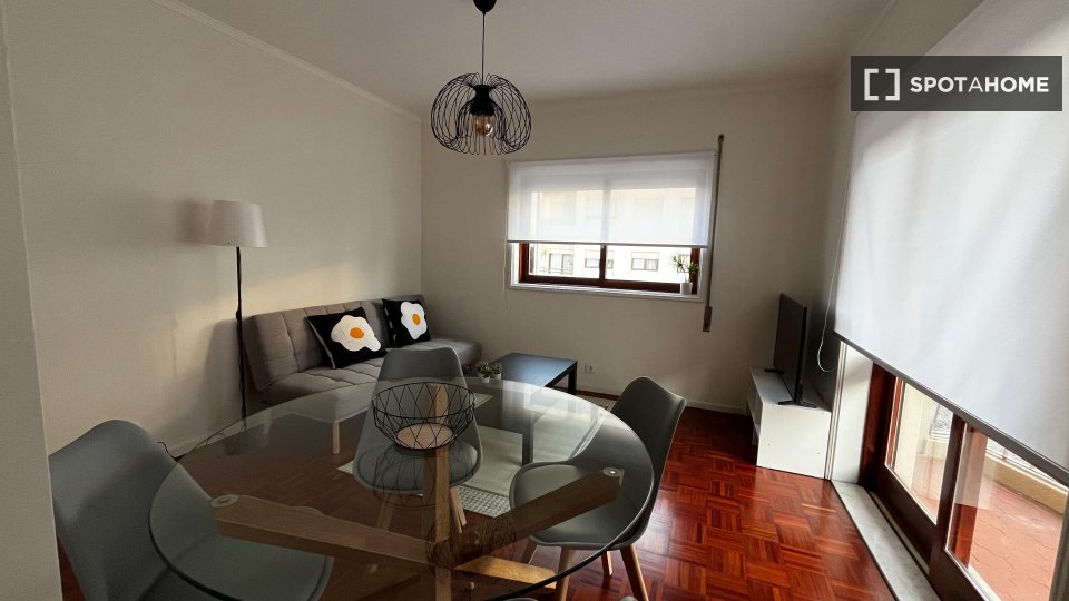 Double room Porto, 3 beds, 80m² — photo 2