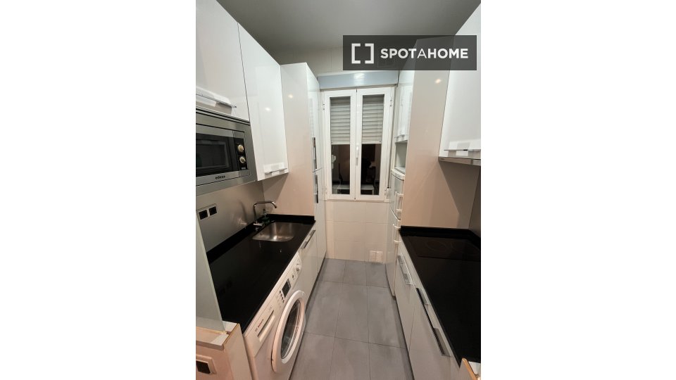 Apartment Madrid, 1 bed, 38m² — photo 38