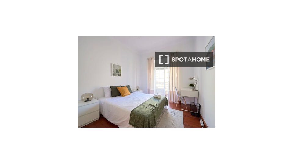 Double room Lisbon, 6 beds — photo 6