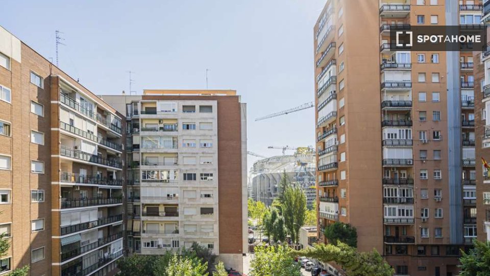 Double room Madrid, 6 beds — photo 12