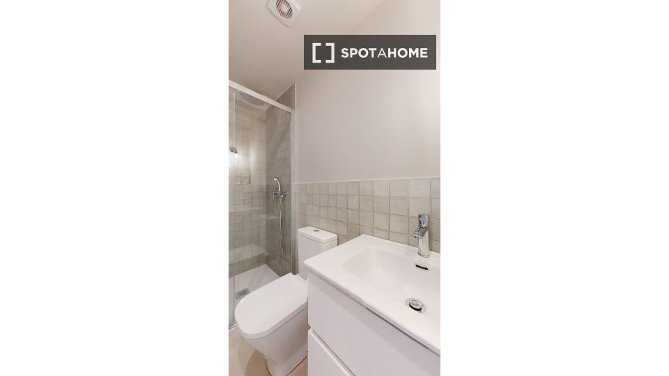 Apartment Madrid, 4 beds, 80m² — photo 8
