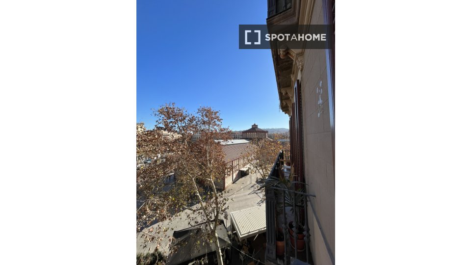 Double room Barcelona, 2 beds, 120m² — photo 13