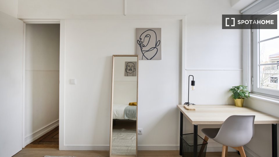 Double room Lisbon, 9 beds — photo 13