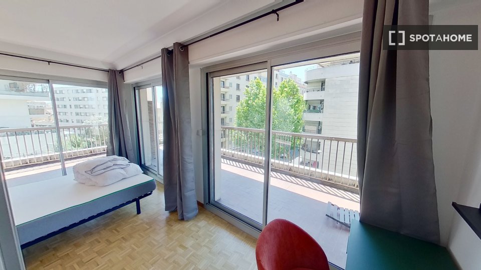 Double room Marseille, 15 beds — photo 18