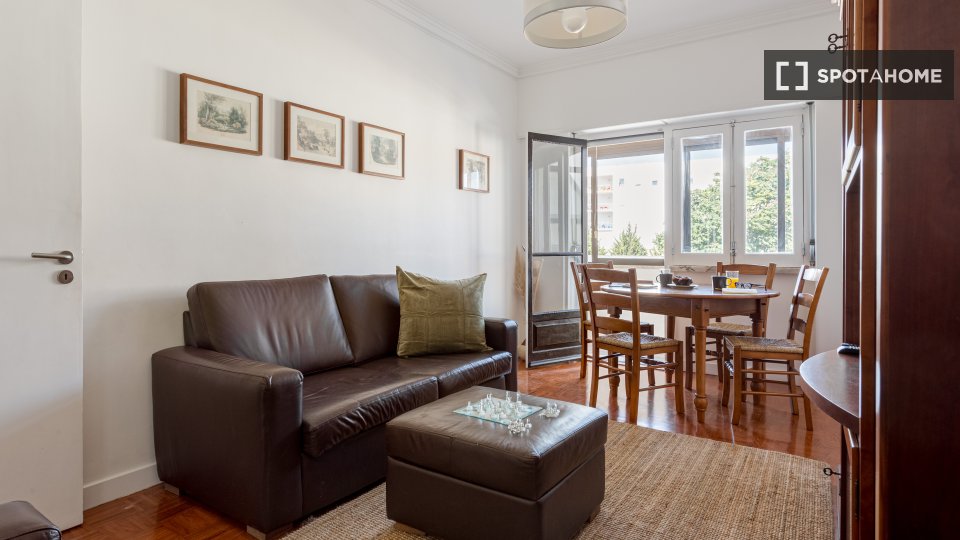 Apartment Lisbon, 2 beds — photo 17