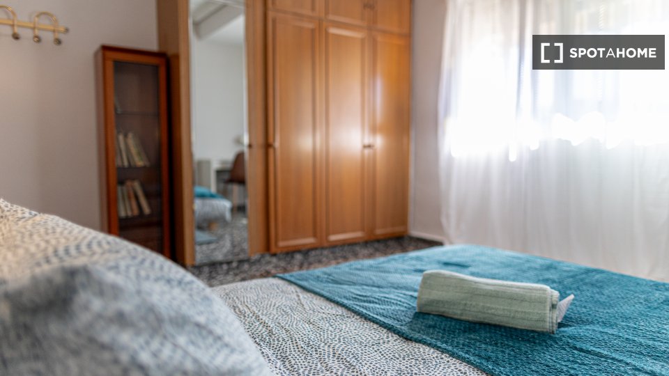 Double room Valencia, 4 beds, 140m² — photo 3