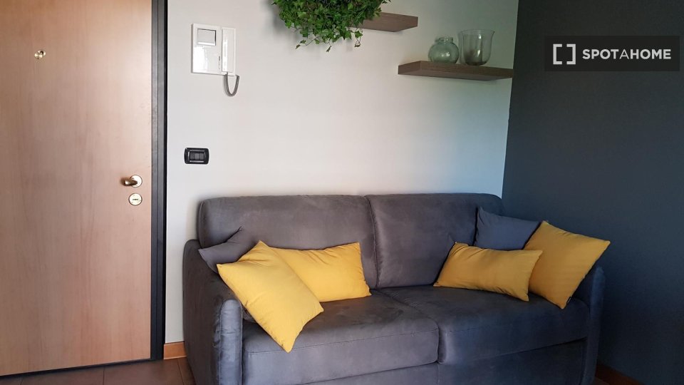 Apartment Milan, 1 bed — photo 2