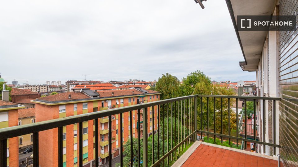 Double room Milan, 3 beds, 105m² — photo 15