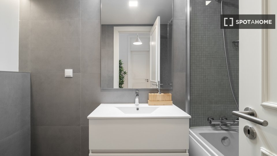 Apartment Lisbon, 3 beds — photo 9