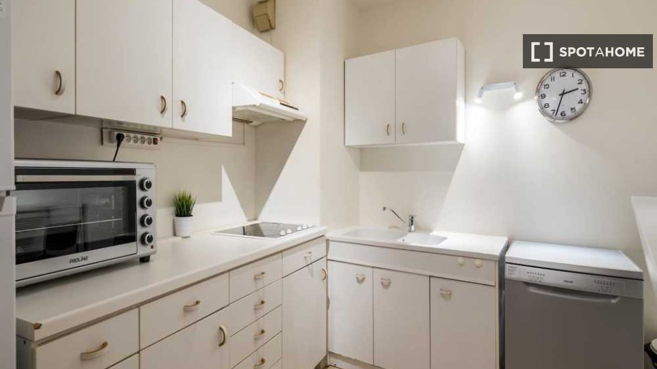 Double room Lyon, 3 beds, 80m² — photo 8