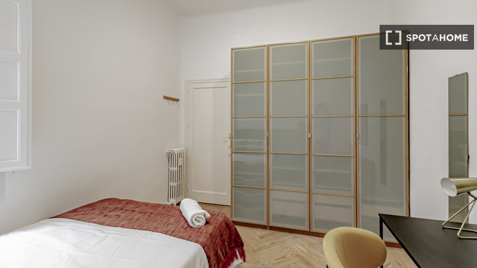 Double room Madrid, 8 beds — photo 5