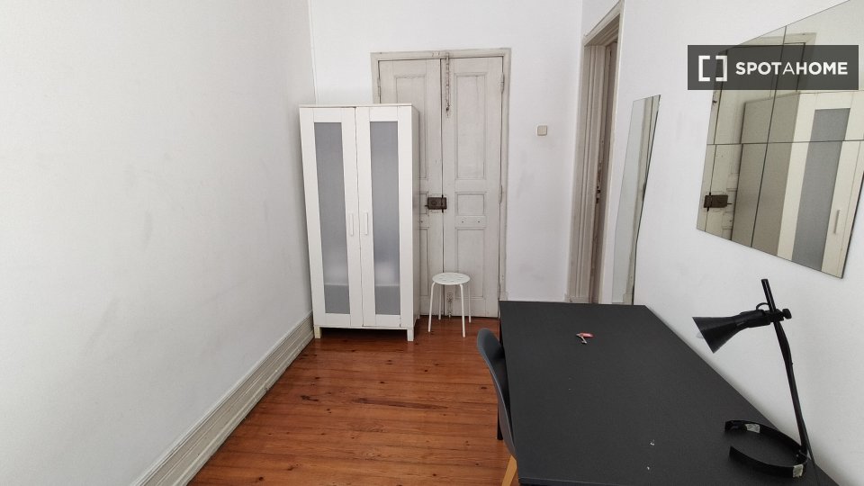 Double room Lisbon, 6 beds — photo 6