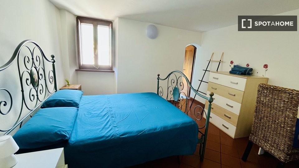 Double room Perugia, 3 beds, 100m² — photo 3