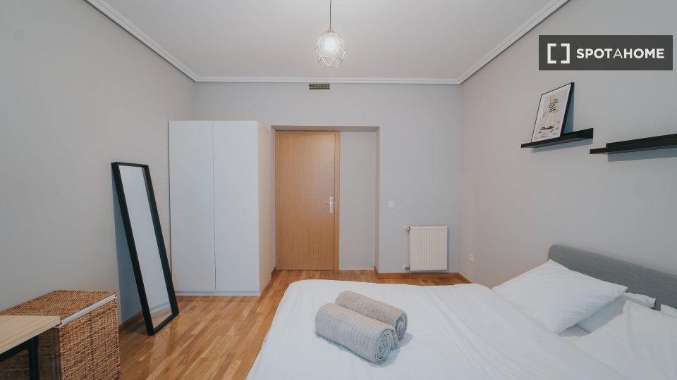 Double room Madrid, 4 beds — photo 9