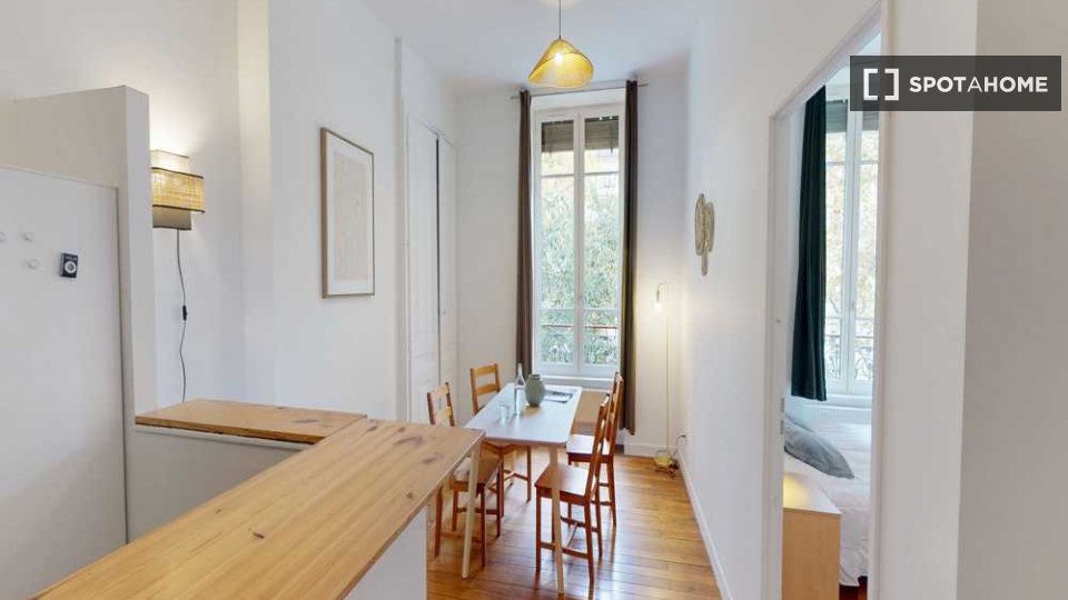 Double room Lyon, 4 beds, 80m² — photo 5