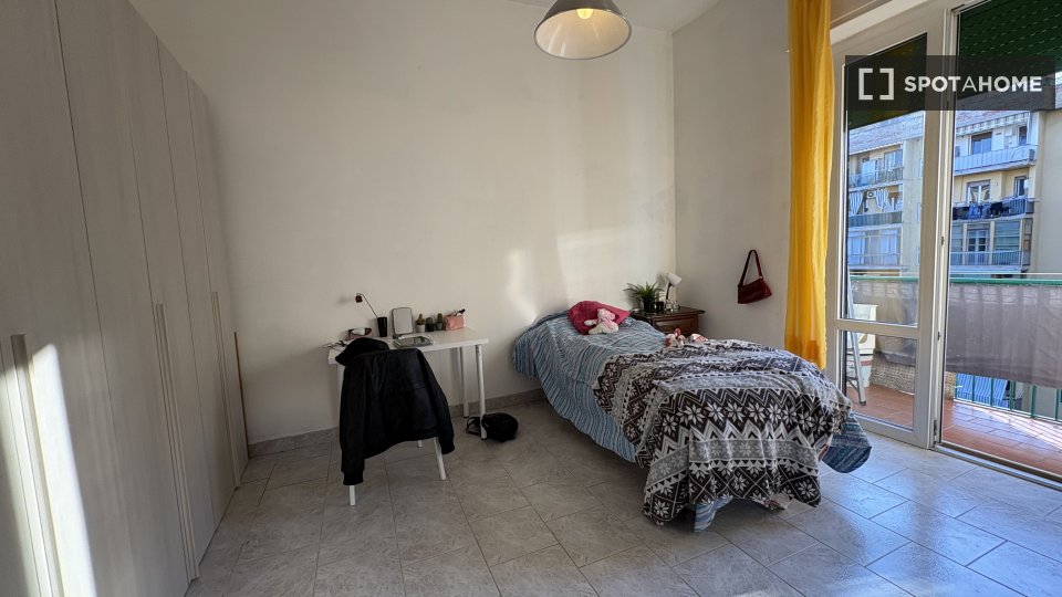 Double room Florence, 3 beds, 90m² — photo 22