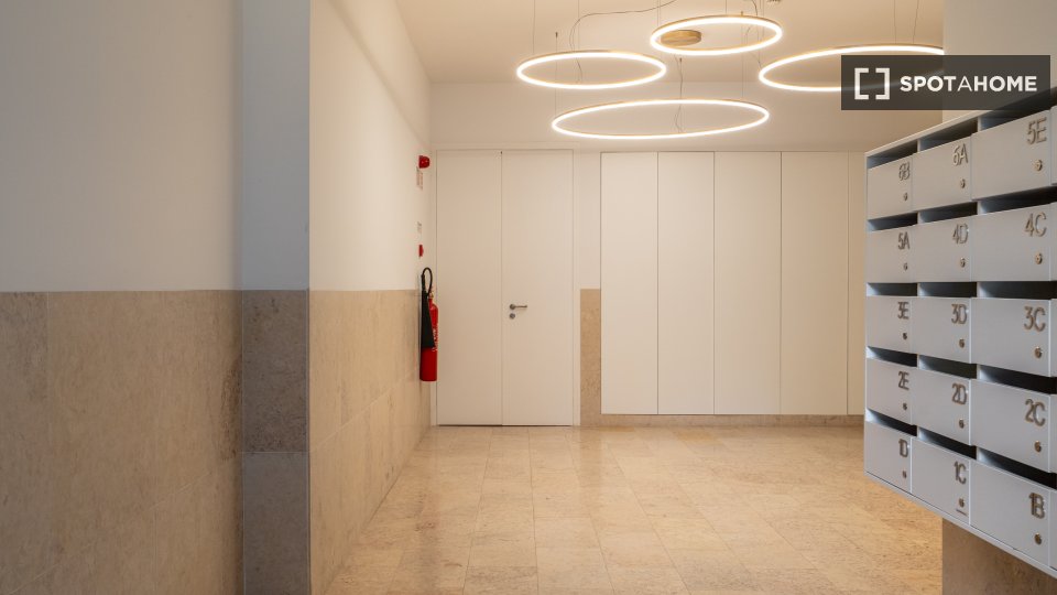 Apartment Lisbon, 2 beds — photo 46