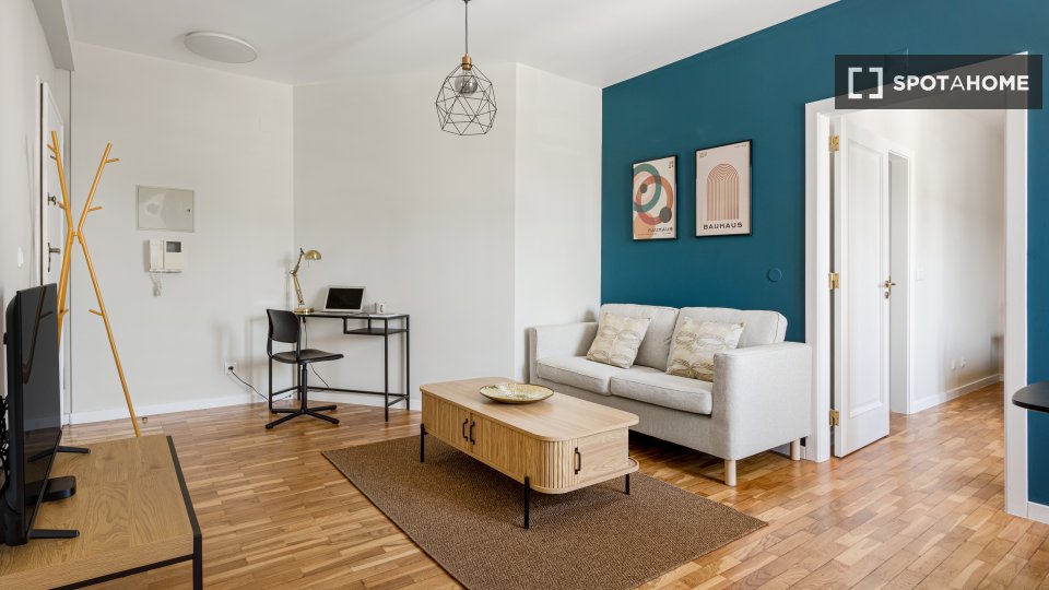 Apartment Lisbon, 1 bed — photo 2