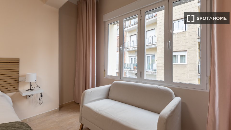 Double room Granada, 6 beds — photo 3