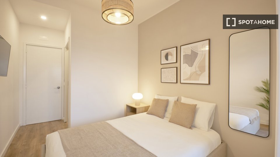 Double room Lisbon, 9 beds — photo 13