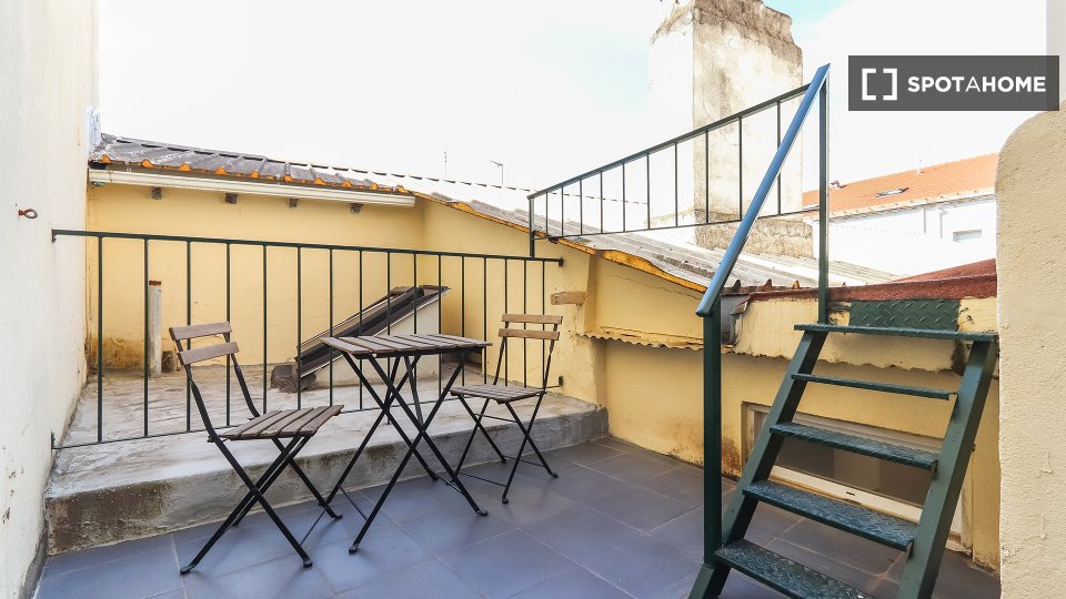 Double room Lisbon, 6 beds — photo 7
