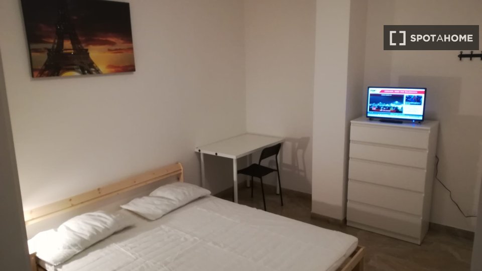 Double room Milan, 4 beds — photo 5