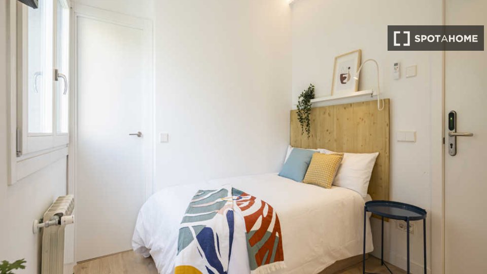 Habitación en apartamento compartido de 4 habitaciones, Trafalgar