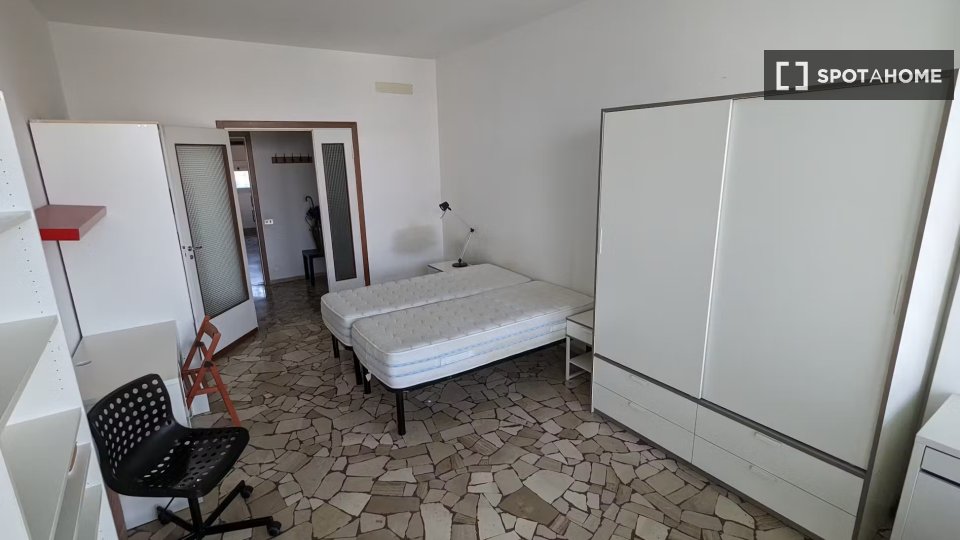 Double room Milan, 3 beds, 120m² — photo 21