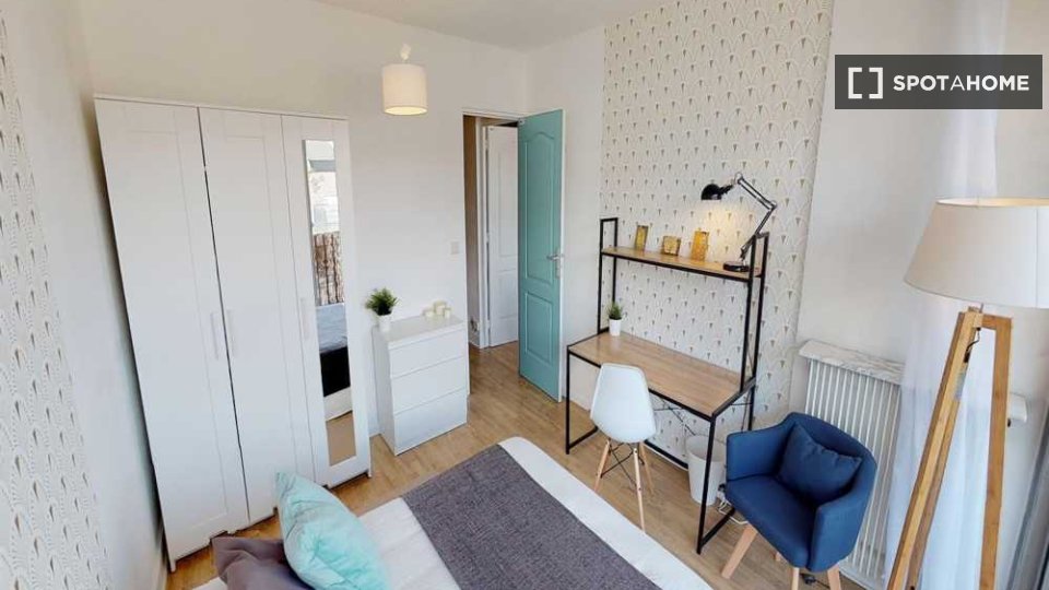 Double room Paris, 4 beds, 80m² — photo 17
