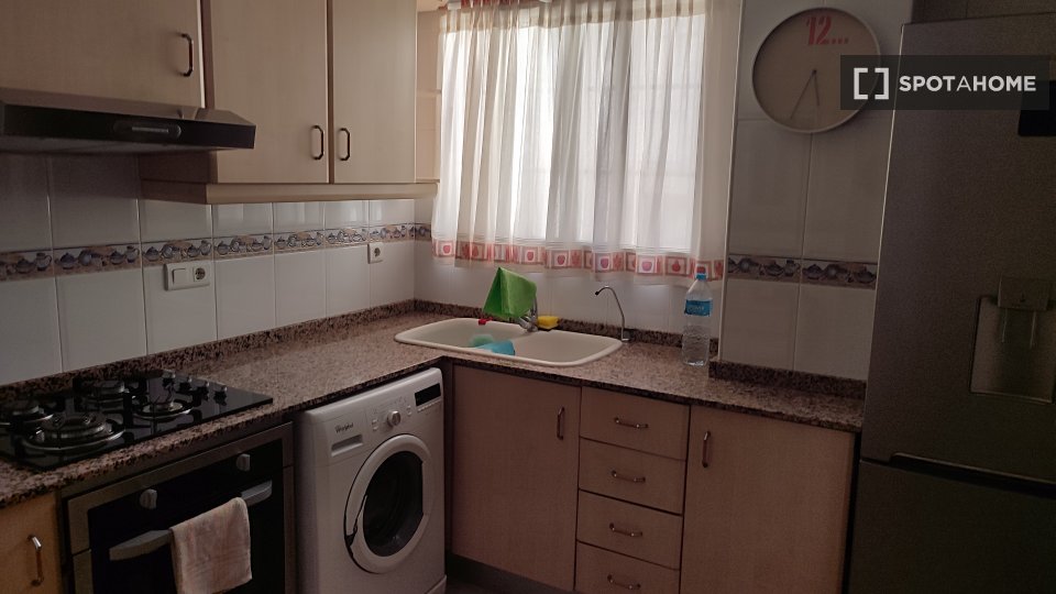 Apartment Valencia, 2 beds, 56m² — photo 2