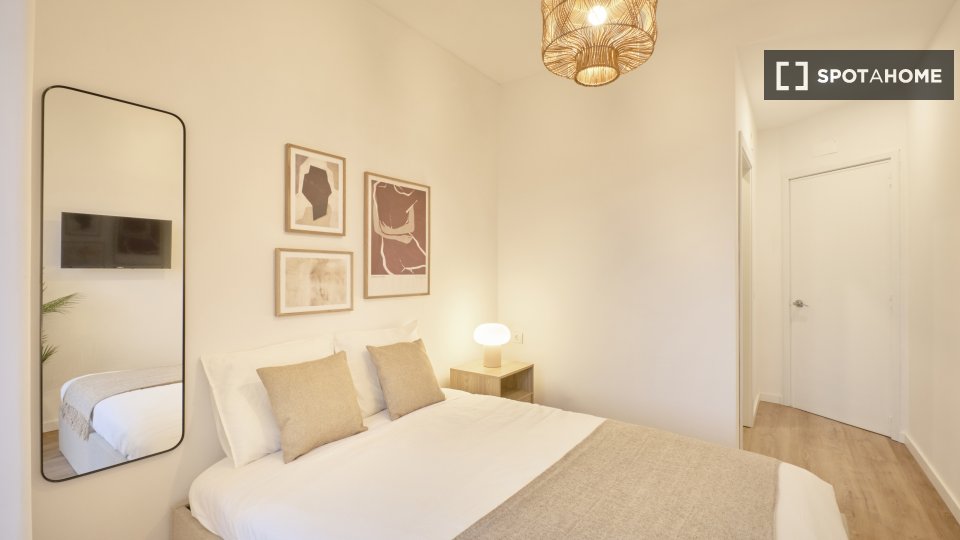 Double room Lisbon, 9 beds — photo 12