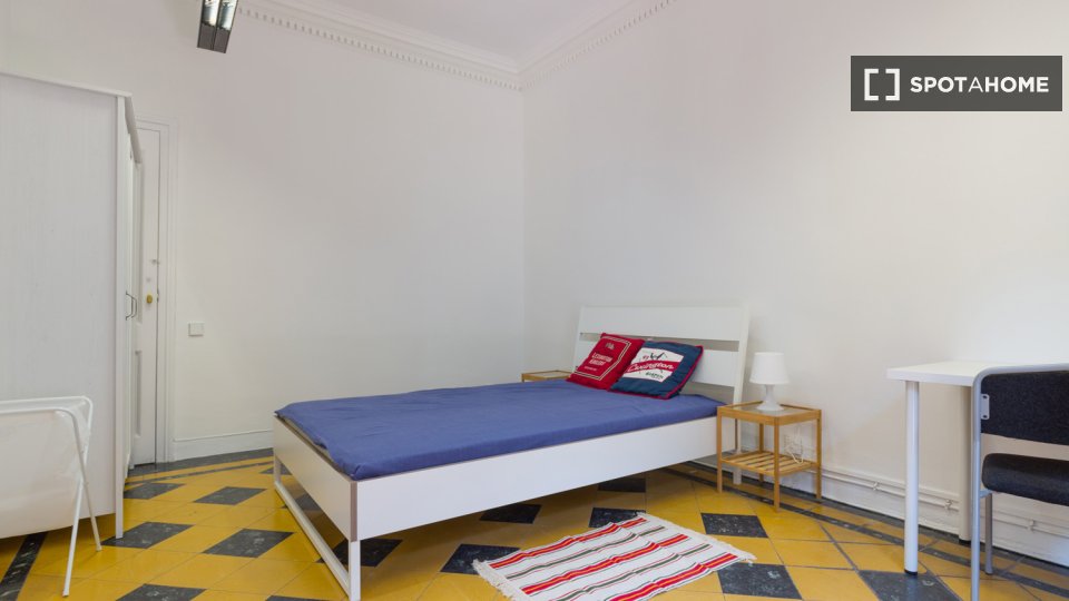 Double room Barcelona, 8 beds, 175m² — photo 10