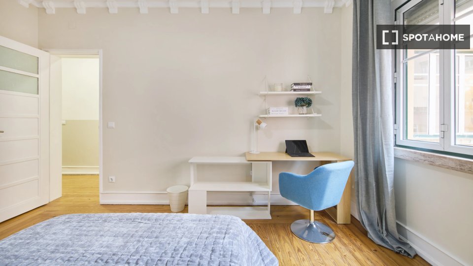 Double room Lisbon, 6 beds — photo 14