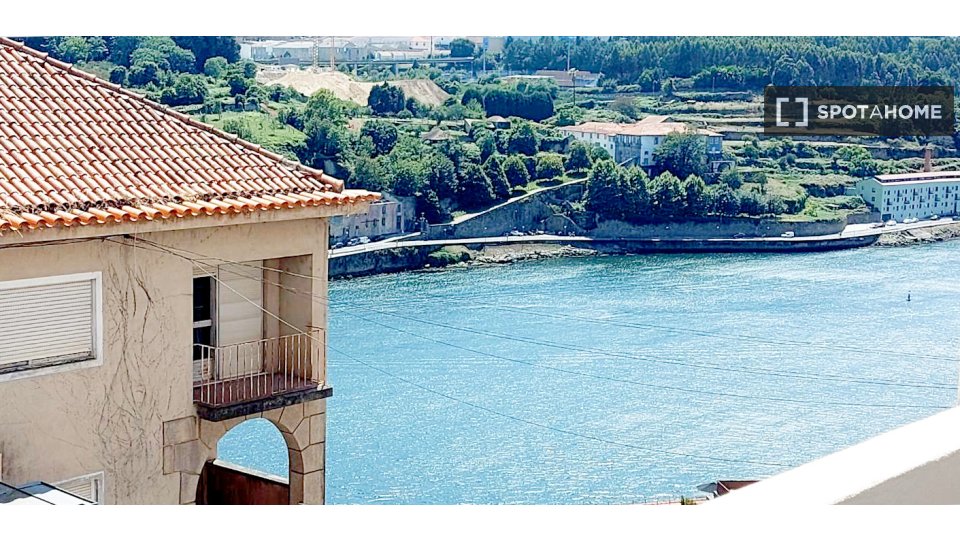 Apartment Porto, 3 beds, 95m² — photo 20