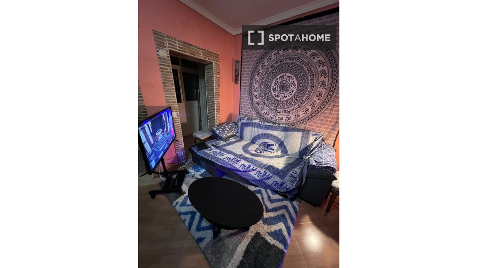 Double room Madrid, 3 beds, 65m² — photo 7