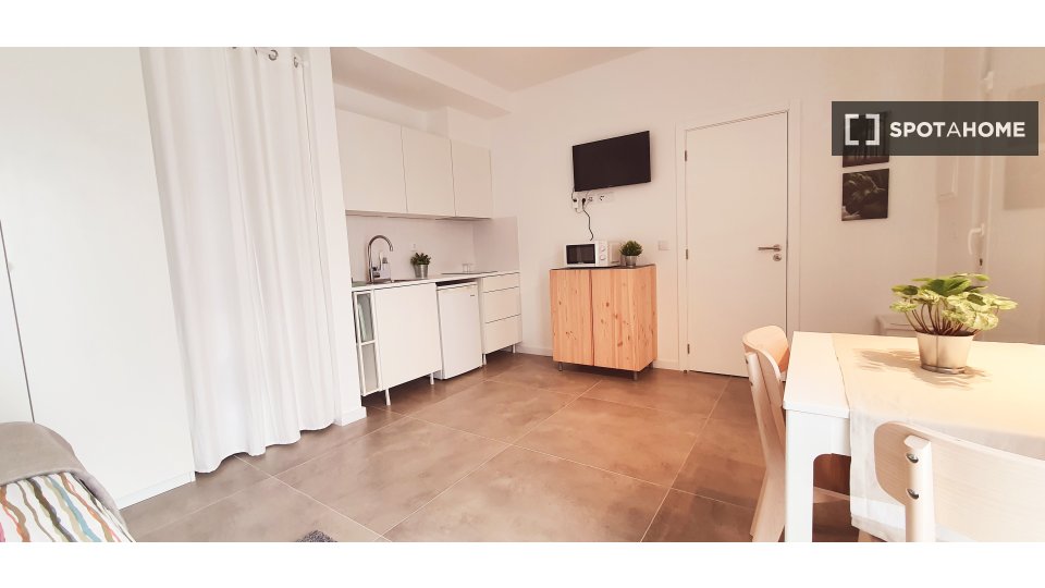 Apartment mono Lisbon, 24m² — photo 14