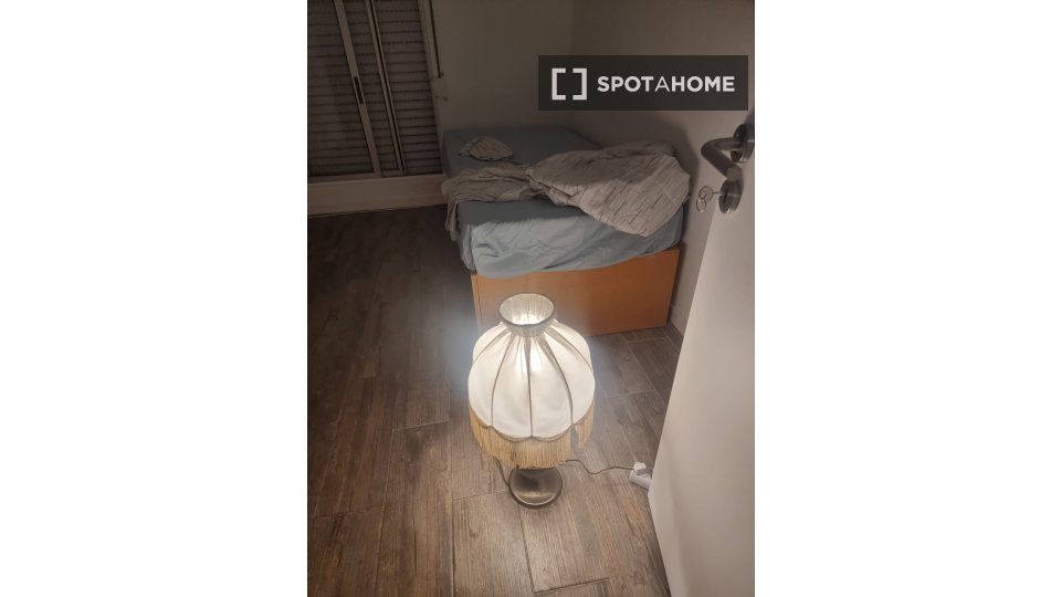Double room Lisbon, 6 beds — photo 18