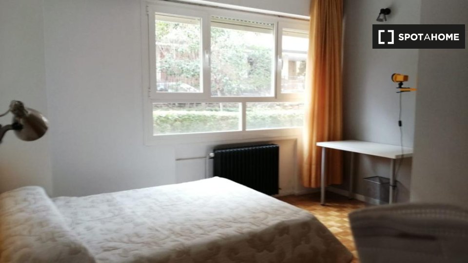 Double room Madrid, 7 beds — photo 8