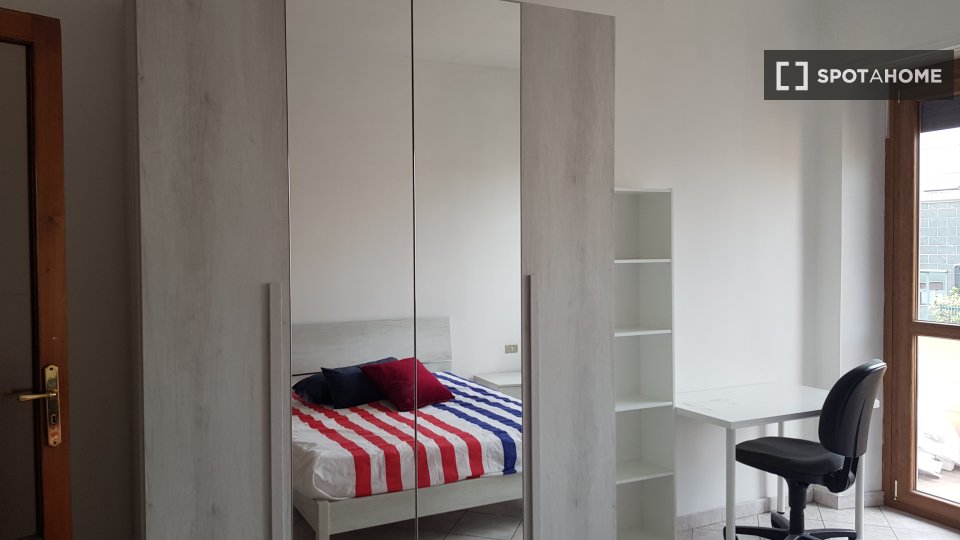 Double room Turin, 3 beds, 96m² — photo 11