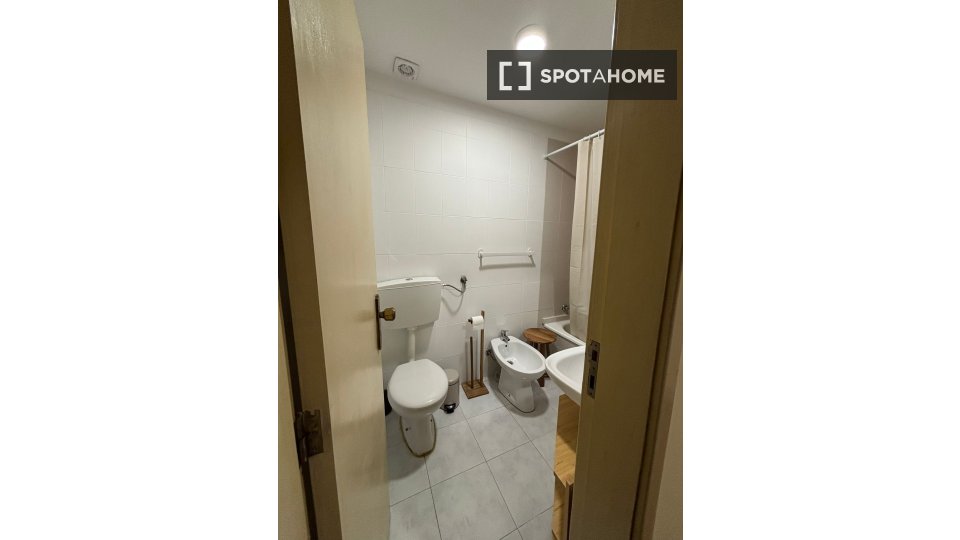 Double room Porto, 3 beds, 120m² — photo 13