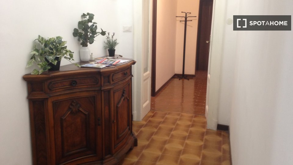 Double room Milan, 2 beds, 63m² — photo 3