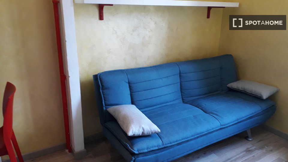Double room Turin, 3 beds, 75m² — photo 9