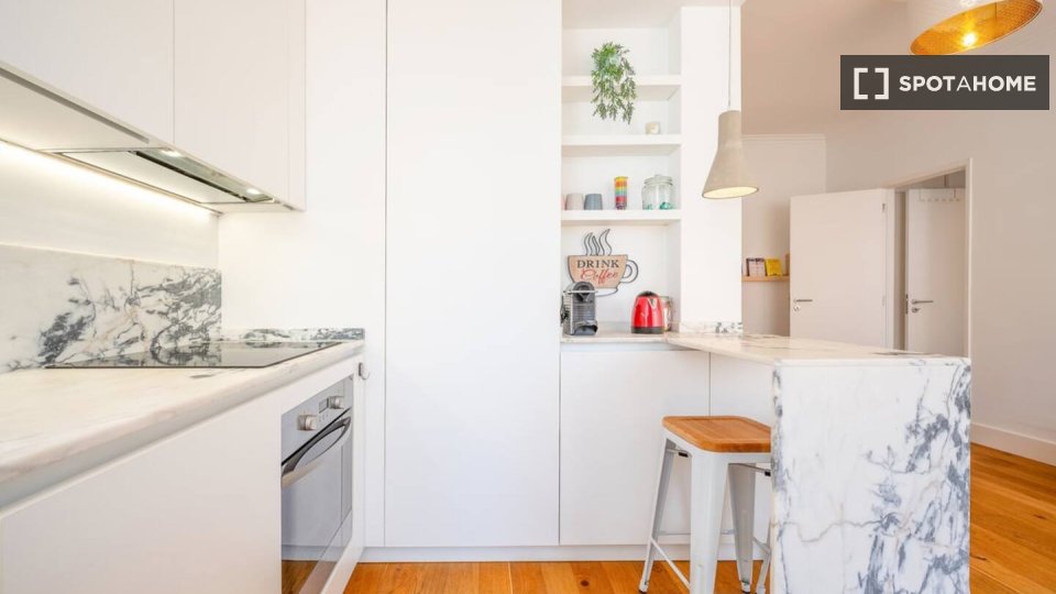 Apartment Lisbon, 1 bed — photo 12