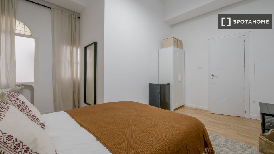 Double room Madrid, 9 beds — photo 1