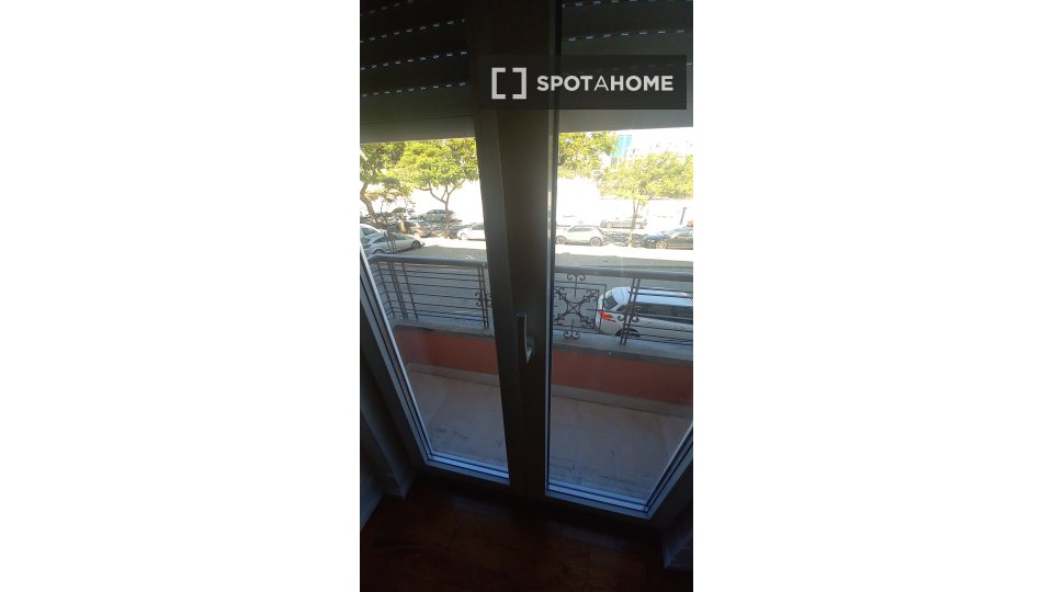 Double room Lisbon, 5 beds, 130m² — photo 15