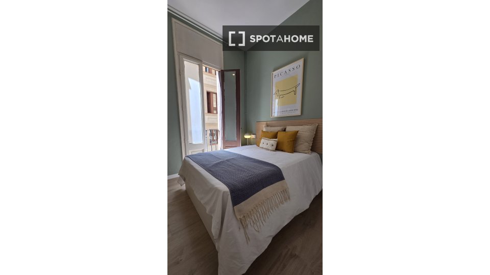 Double room Barcelona, 10 beds, 210m² — photo 17