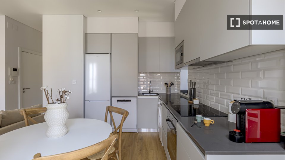 Apartment Lisbon, 1 bed — photo 6