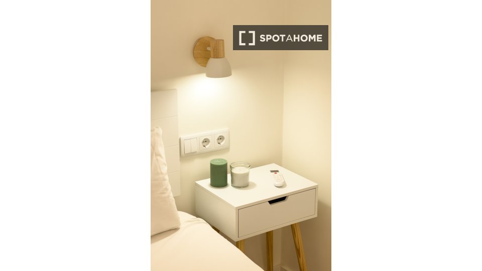 Apartment Barcelona, 2 beds, 54m² — photo 15
